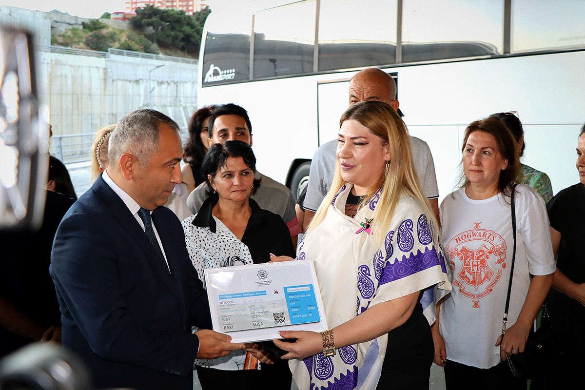 Dövlət Avtomobil Nəqliyyatı Xidmətinin təşkil etdiyi müntəzəm avtobus marşrutu ilə Şuşaya 10000-ci sərnişin səfər edib