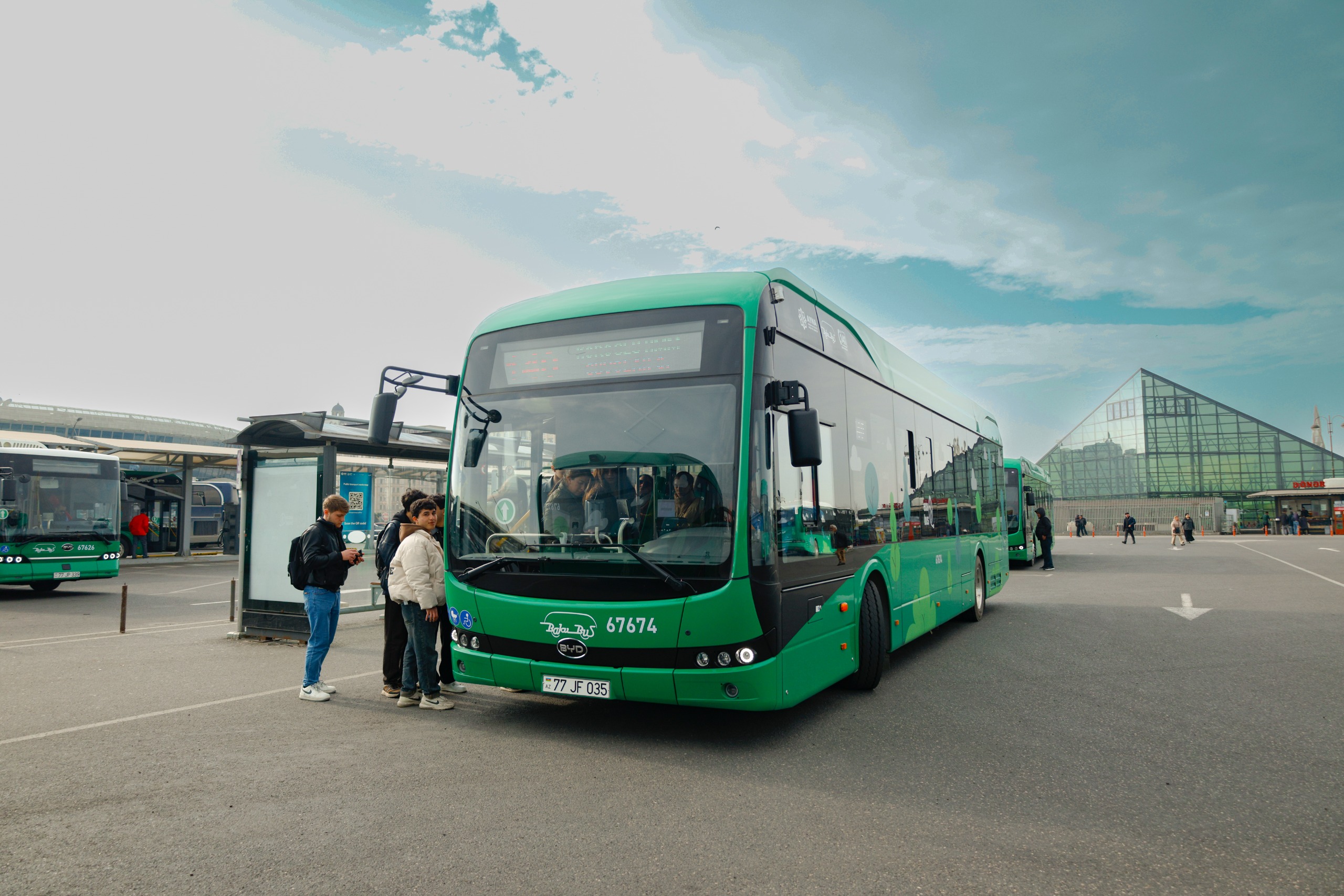 “Albalılıq deposu”nun açılışı ilə 7 marşrut xəttinin avtobusları tam elektrikləşdirildi