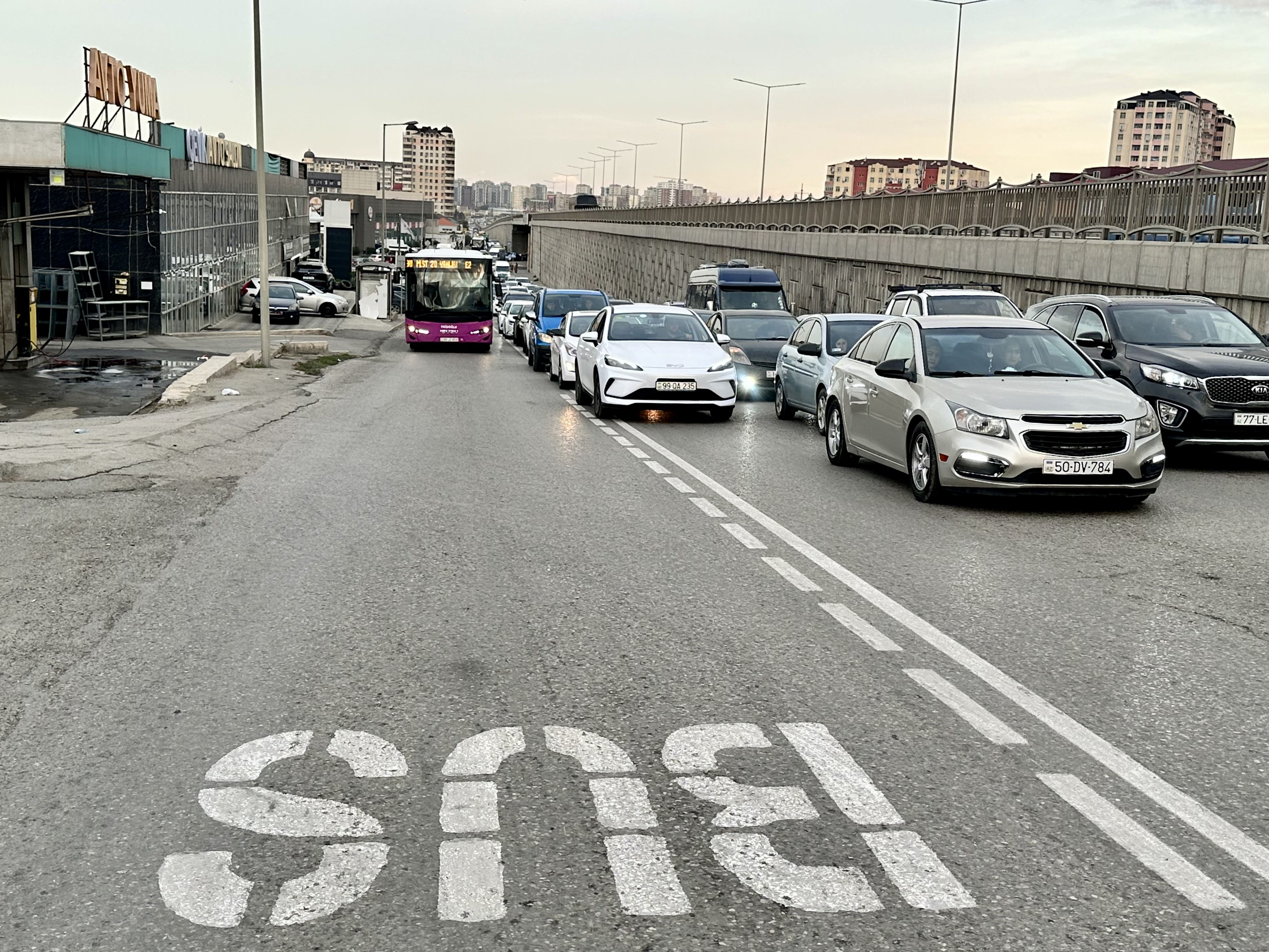 Xüsusi hərəkət zolaqlarının əlaqələndirilməsi həyata keçirilir