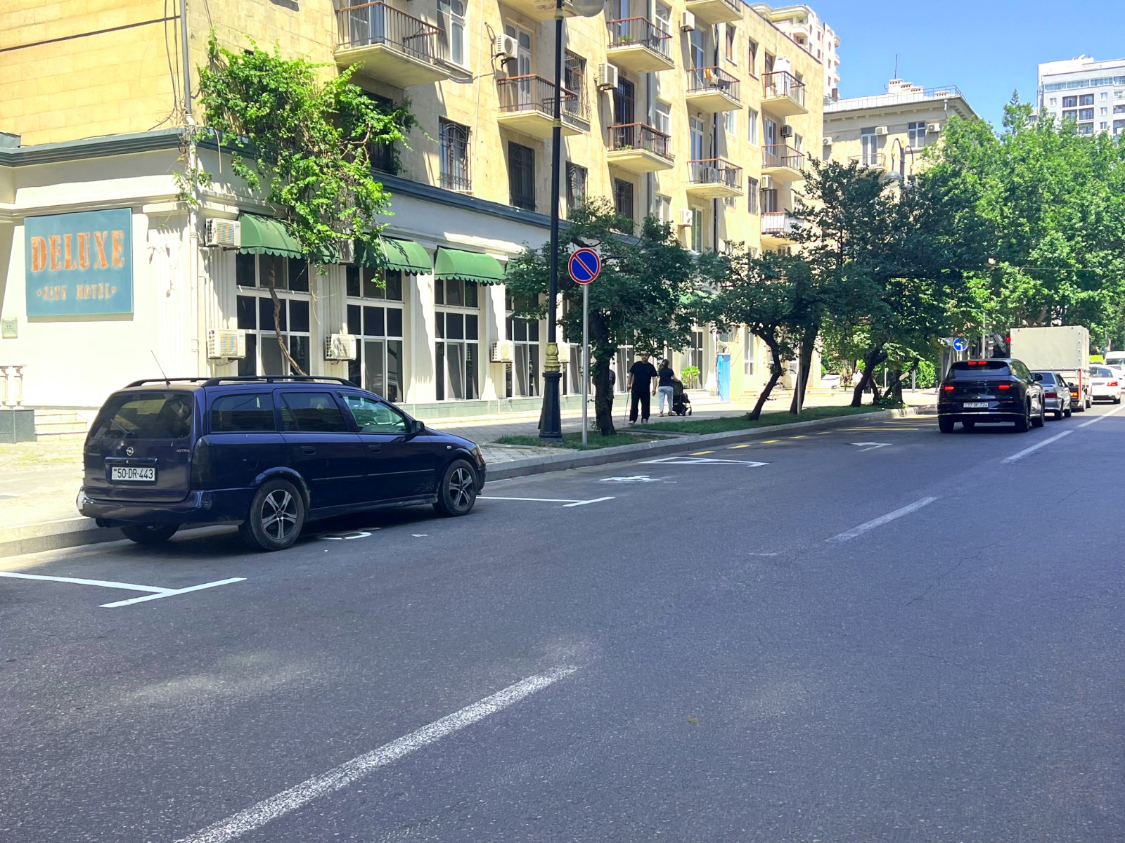 Daha 16 ünvanda minib-düşmə yerləri və taksi duracaqları təşkil edilib