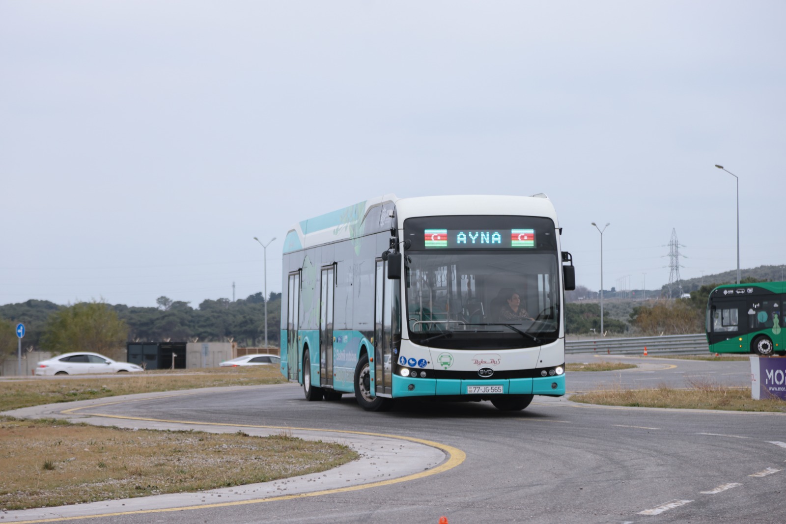 Avtobus idarə edəcək qadın sürücülər üçün təlimlər davam edir